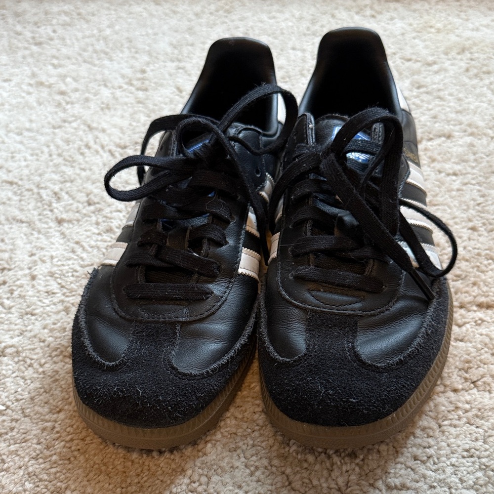 Adidas Samba Classic Black and White Shoes - Picture 3 of 6